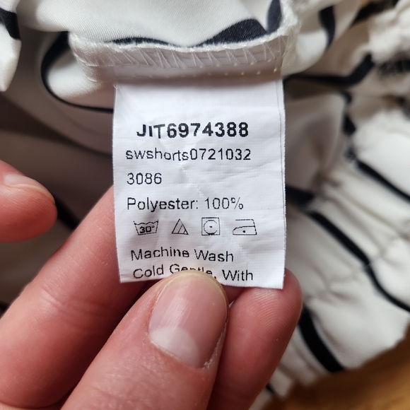 Shein Shorts - Picture 3 of 8